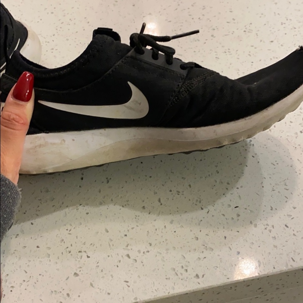 Nike leisure shoe